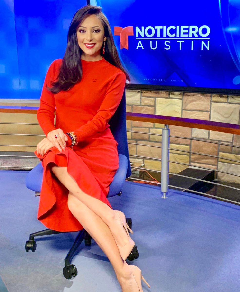 LORENAPLACENCIA's tweet photo. ❤️❤️❤️ 😃 Apoyando a @AHAAustin y @American_Heart en el “Dia Nacional de Vestir de Rojo” para concientizar sobre la necesidad de prevenir enfermedades cardiovasculares en la mujer. ❤️
#WearRedDay #GoRedATX #TelemundoATX #Telemundo https://t.co/qFZYcmOIbB