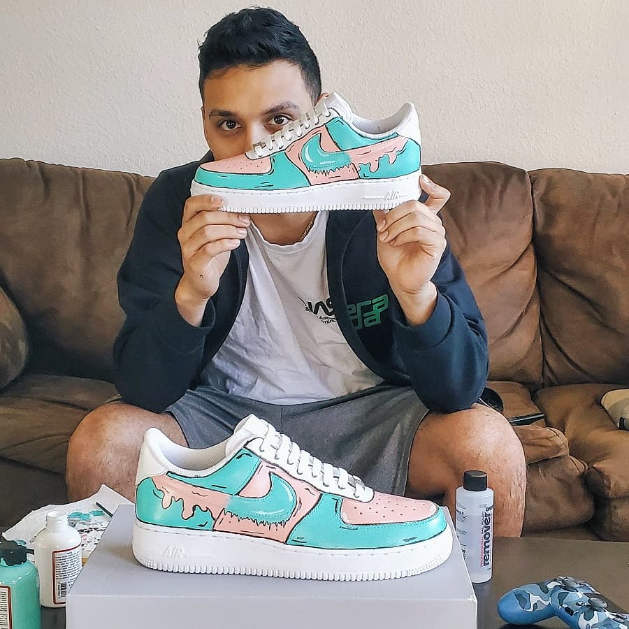 ChipsYdrip's tweet photo. Customized my first pair of AF1's today. More shoes to come ! ☀️ https://t.co/I8PHGCaM6U