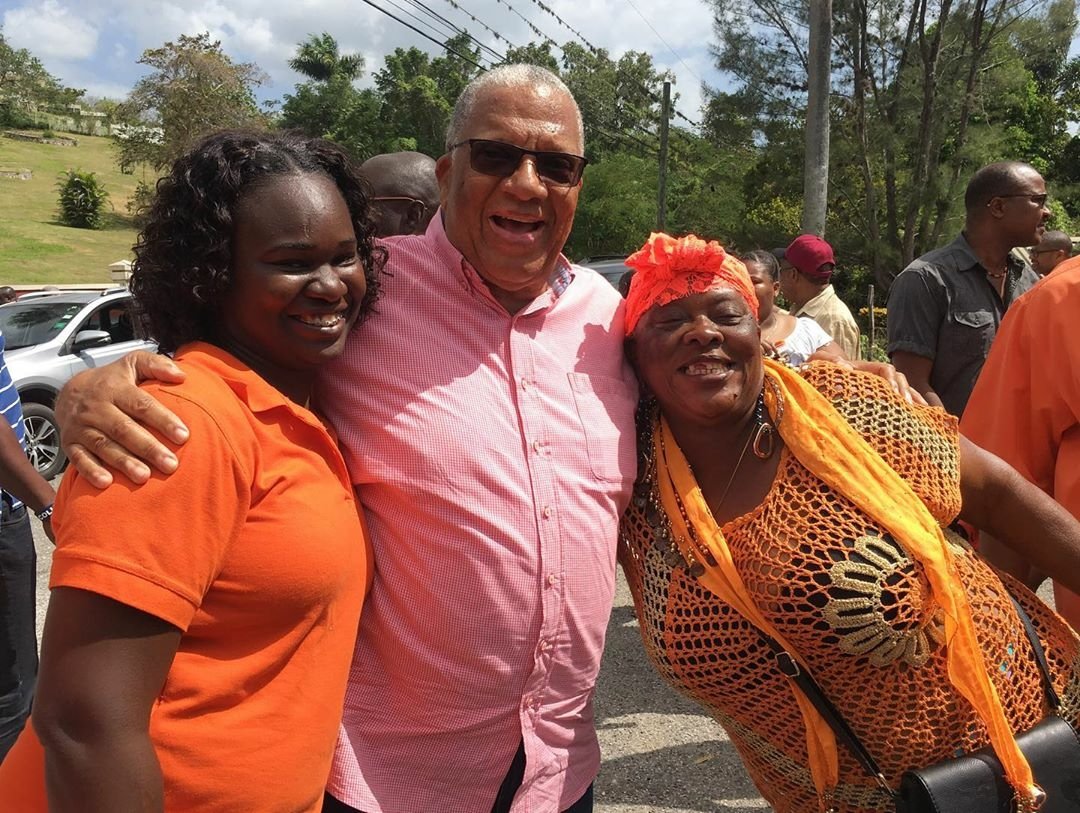 DrPeterPhillips's tweet photo. 📍Ferris, Westmoreland
Strong & Ready
#PNPBusTour https://t.co/4ItglCz1zL