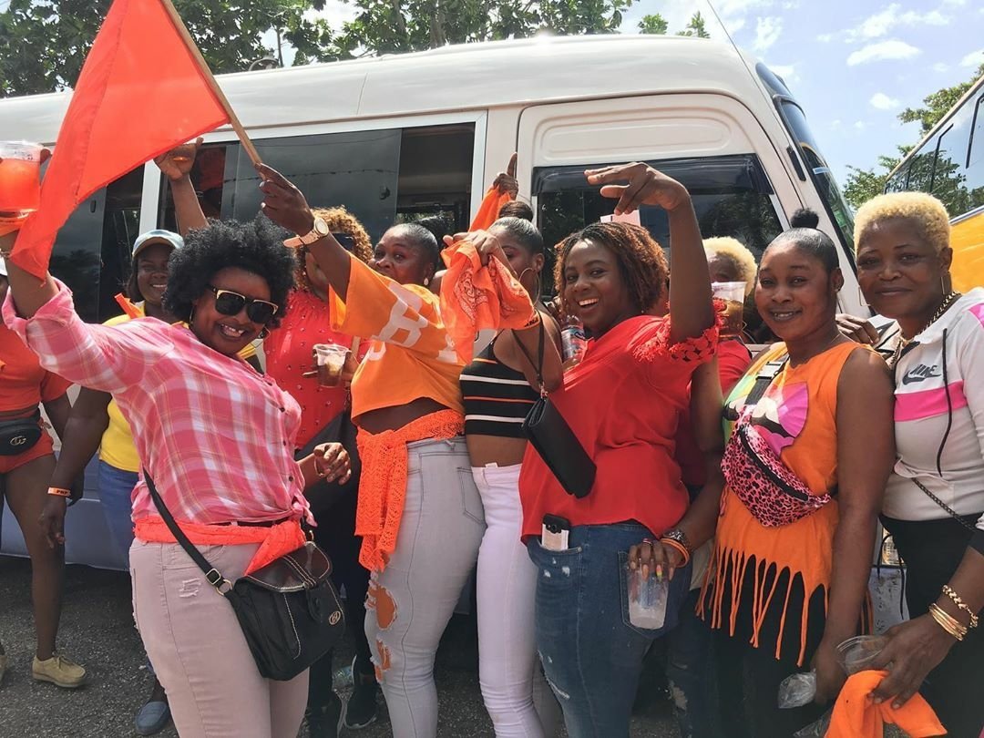 DrPeterPhillips's tweet photo. 📍Ferris, Westmoreland
Strong & Ready
#PNPBusTour https://t.co/4ItglCz1zL