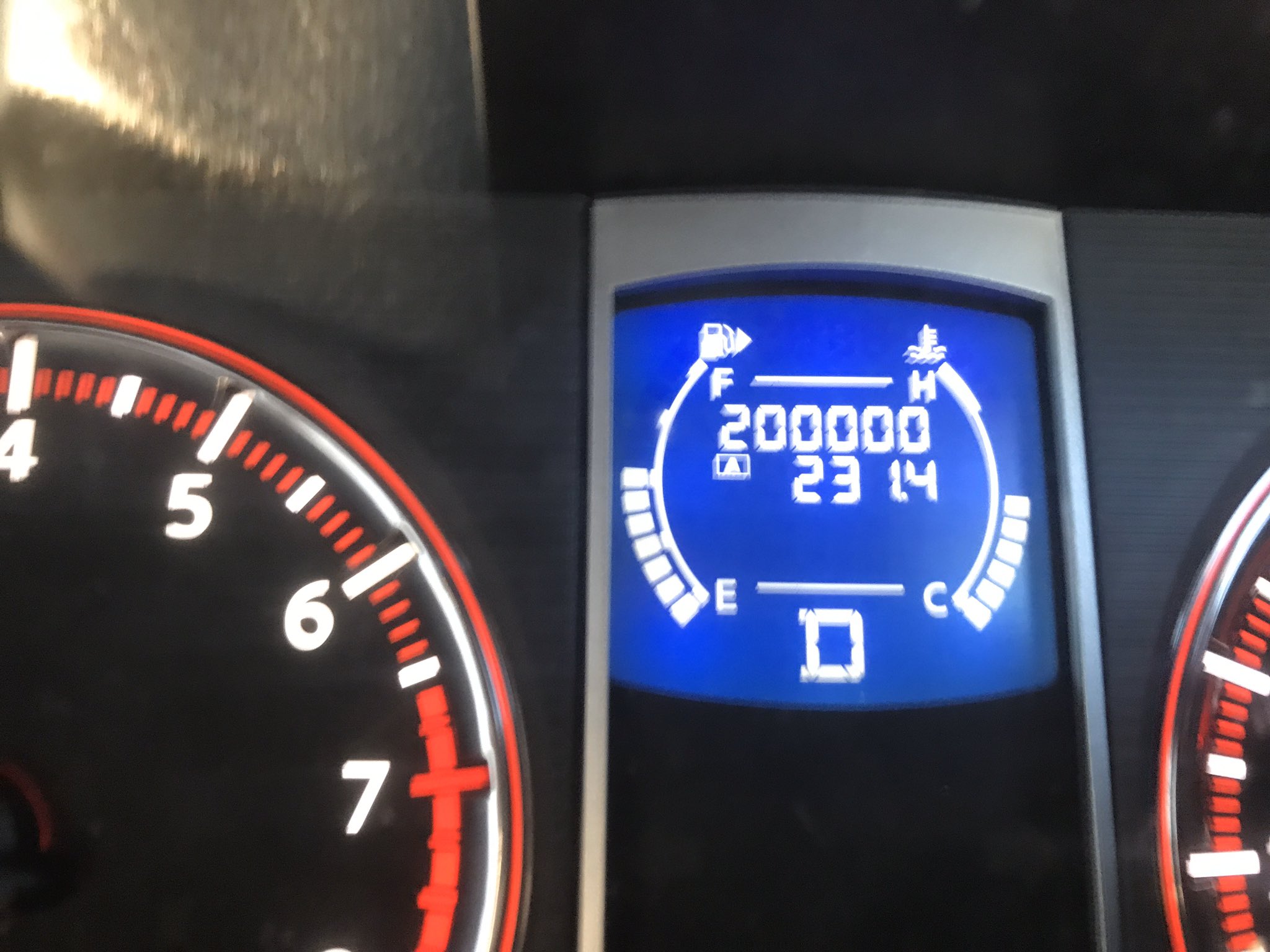 Yama ２０万キロ 到着 同じクルマで こんな乗ったの初めて セレナ C25 過走行 T Co Fkpmqpqhzm Twitter