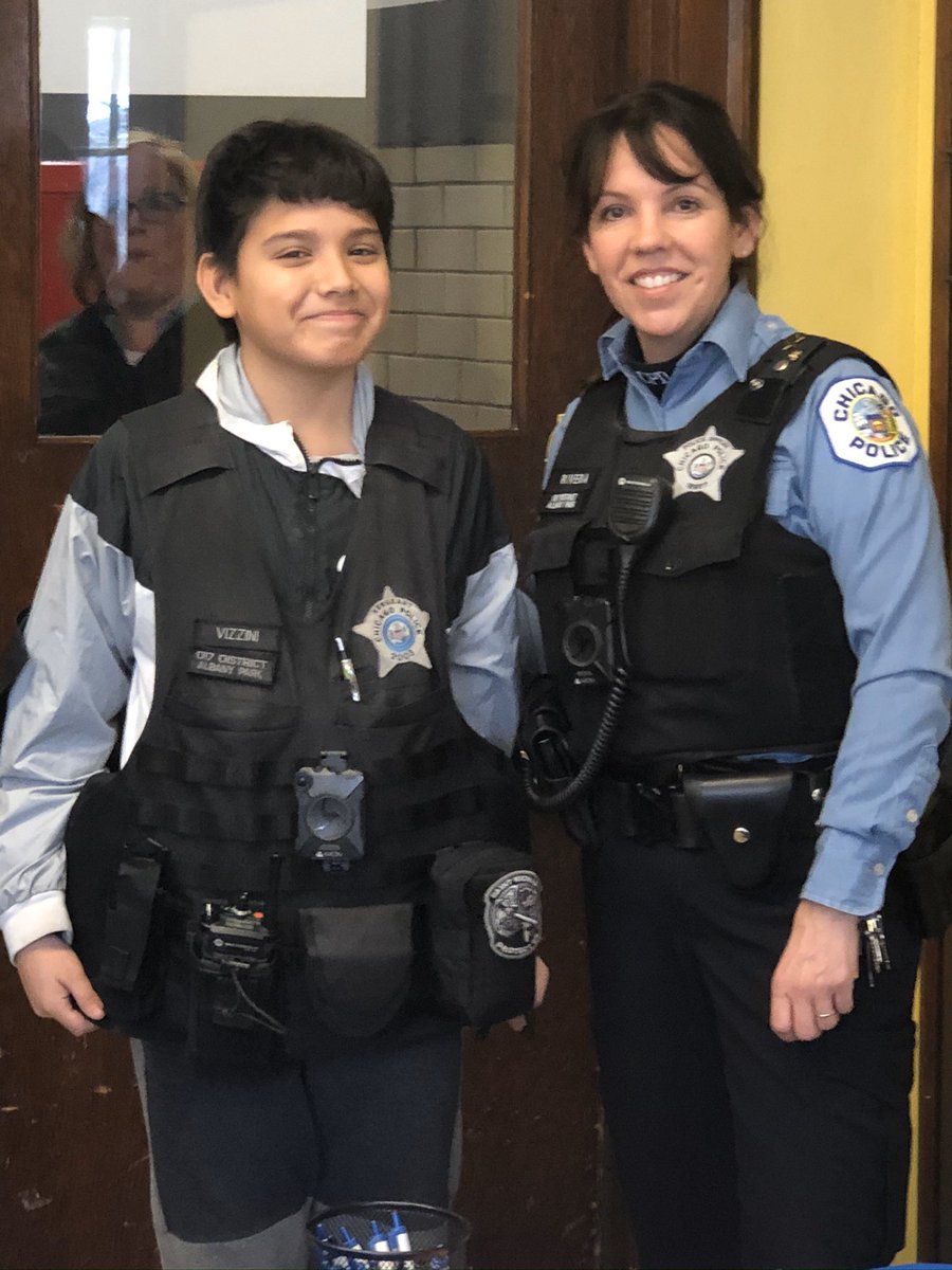 gabdal2's tweet photo. 213 had so much fun at career day! Thank you @styzek for organizing &amp; a big thank you to our amazing volunteers for coming to speak to our students! #CareerDay https://t.co/BKlIX6IF7i