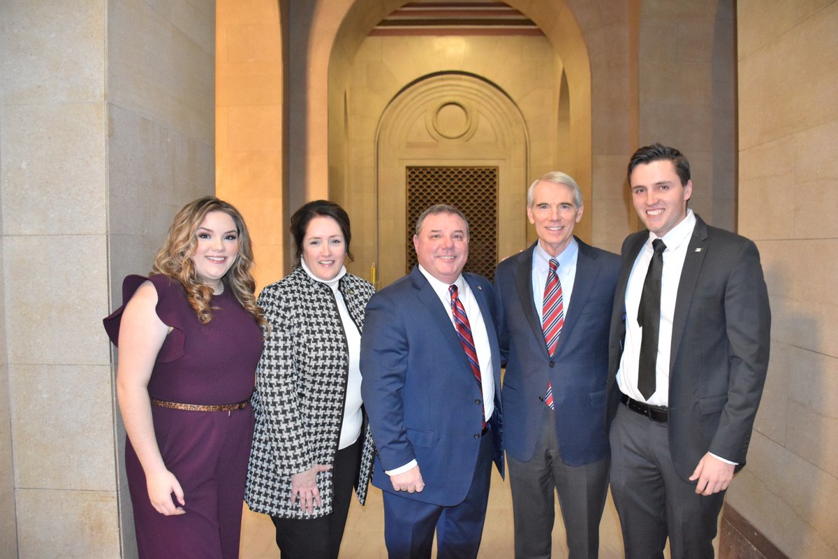 robportmanOH's tweet photo. I was honored to speak at Judge Matt McFarland’s investiture this evening. I was proud to support his confirmation and I am confident he will make Ohio proud through his distinguished service on the bench. https://t.co/NeKy7vbnIR