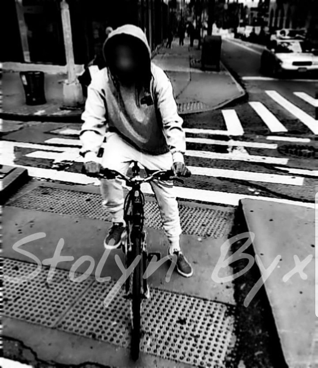 kingauthor83's tweet photo. Stolyn Byx Ep...a audio short film by Southside Jonesy coming much sooner than yall think.
#stolynbyx #southsidejonesy #hispeednetwork #cookedlife #framingham #rap #hiphop #trap #southsideaf #boston https://t.co/aY9krtcAOM