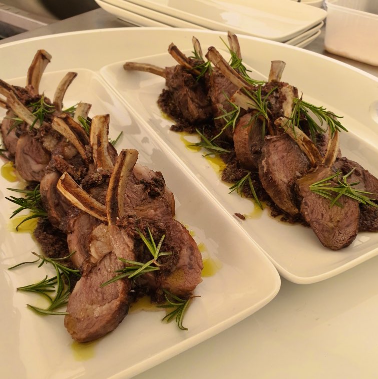 dandmcatering's tweet photo. Plenty of delicious options for patrons in the Beach Club at the #VicOpen perfectly prepared by the Dean &amp; McPherson chefs 😋 https://t.co/IcXHrSOgzW