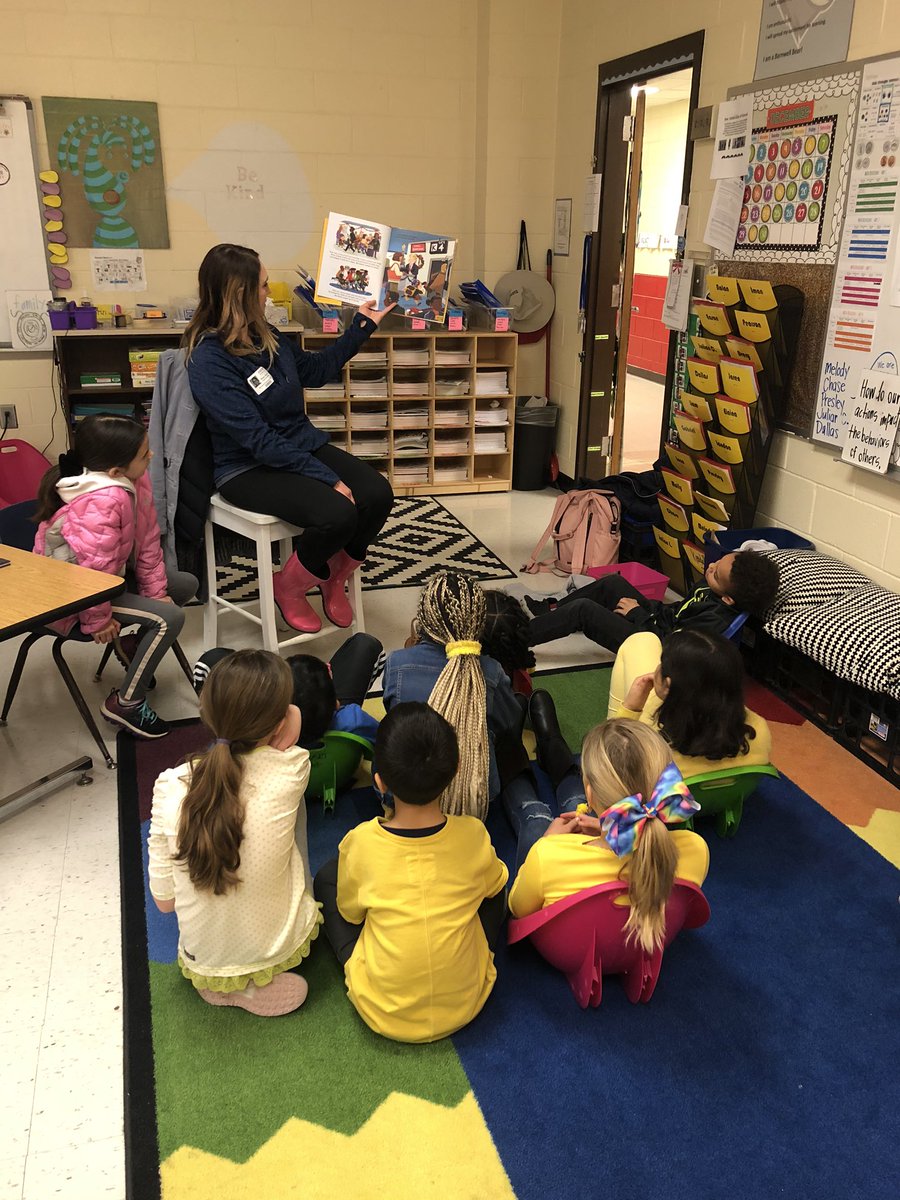 BorinsClass's tweet photo. Mystery readers are the best way to start out your Friday!  ...And a game of would you rather?!  Two thumbs up here in room 11!! https://t.co/VBOXQIfPQD
