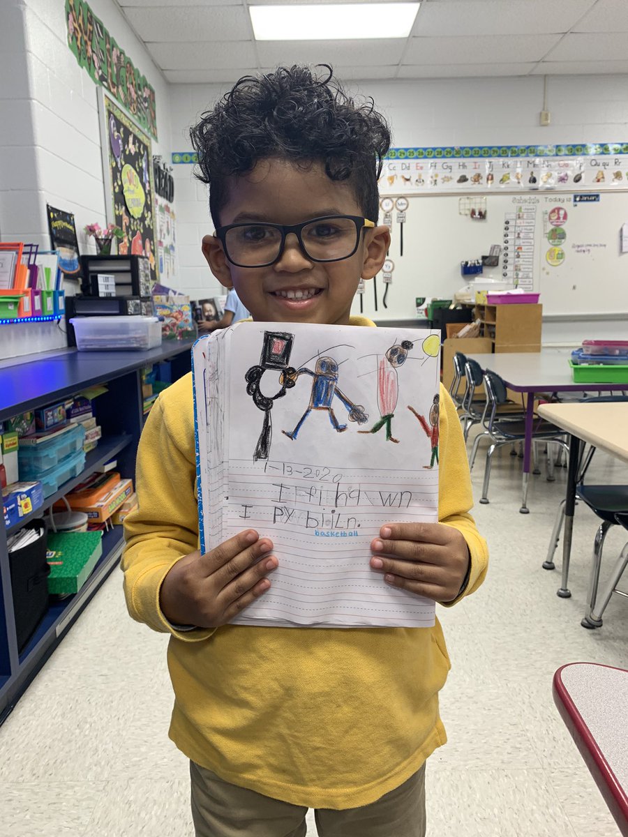 Miss Valianti tweet media