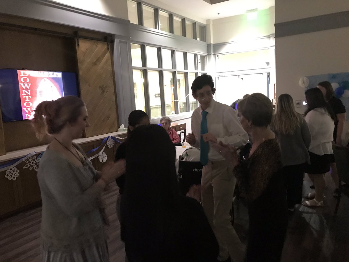 eyork1313's tweet photo. @WalkertownHigh HOSA Club helped host our annua Salemtowne Prom! The kids and residents had a great time! @wsfcs https://t.co/2qv2zj0fUX
