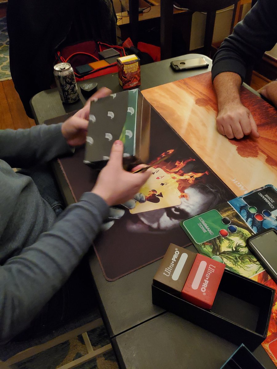 ColinOClock's tweet photo. Drafting #MTGWAR #MythicEdition box tonight! Ooooooooweeeeeee! Going to do it as an #oathbreaker draft, ok to go out of color identity by one color (two for Ugin) and doesnt have to be singleton. With @DrewKila and the rest of the group! #FNM https://t.co/L8pLAghvbF