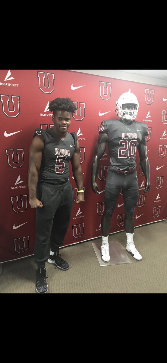 JadenDuncan6's tweet photo. Proud to announce that I am 100% committed to Union College 👿👑🏈all praise to the man above !!!! https://t.co/Jajk42BiVx