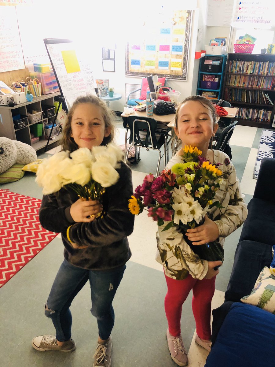 wildabout5th's tweet photo. I received some beautiful flowers during the Teacher of the Year Ceremony. I brought them to school so we could all enjoy their beauty! ❤️ #ilovemystudents #Iteach5th #teachersofinstagram #teachersfollowteachers
@AlachuaSchools https://t.co/5io6wzD4O9