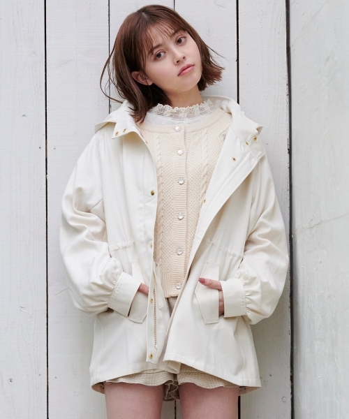 MAJESTICLEGONjp's tweet image. #SPRINGOUTER
メリハリのあるシルエットでスタイルUP😉💓💓
ミディ丈で少し大人なカジュアルコーデ🐶🌿
2/13(THU)店舗入荷予定🎼✨

#ウエストキュッとミディブルゾン
store.cityhill.co.jp/item/938404.ht…

@77_naachan
@MAJESTICLEGONjp
#マジェスティックレゴン
#MAJESTICLEGON
#加藤ナナ
#春アウター