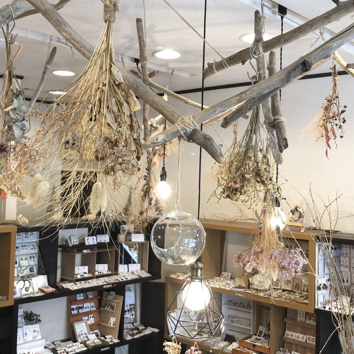 Fechule フェチュレ ハンドメイドアクセサリー ドライフラワー 高円寺店 Sur Twitter 高円寺ハンドメイドアクセサリーショップ バレンタインフェア開催中 12 00 00営業です 作家様100名以上在籍 高円寺アクセサリー 高円寺ハンドメイド 高円寺雑貨