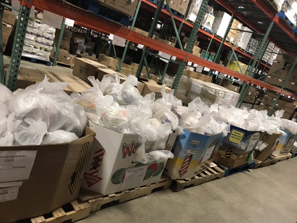 Packed 240 bags of groceries for Seniors in need with <a href="/LongIslandCares/">Long Island Cares</a> ❤️this team! <a href="/rlomtg12/">Robert Lombardi</a> <a href="/Sheeran1521/">Patricia Sheeran</a>
