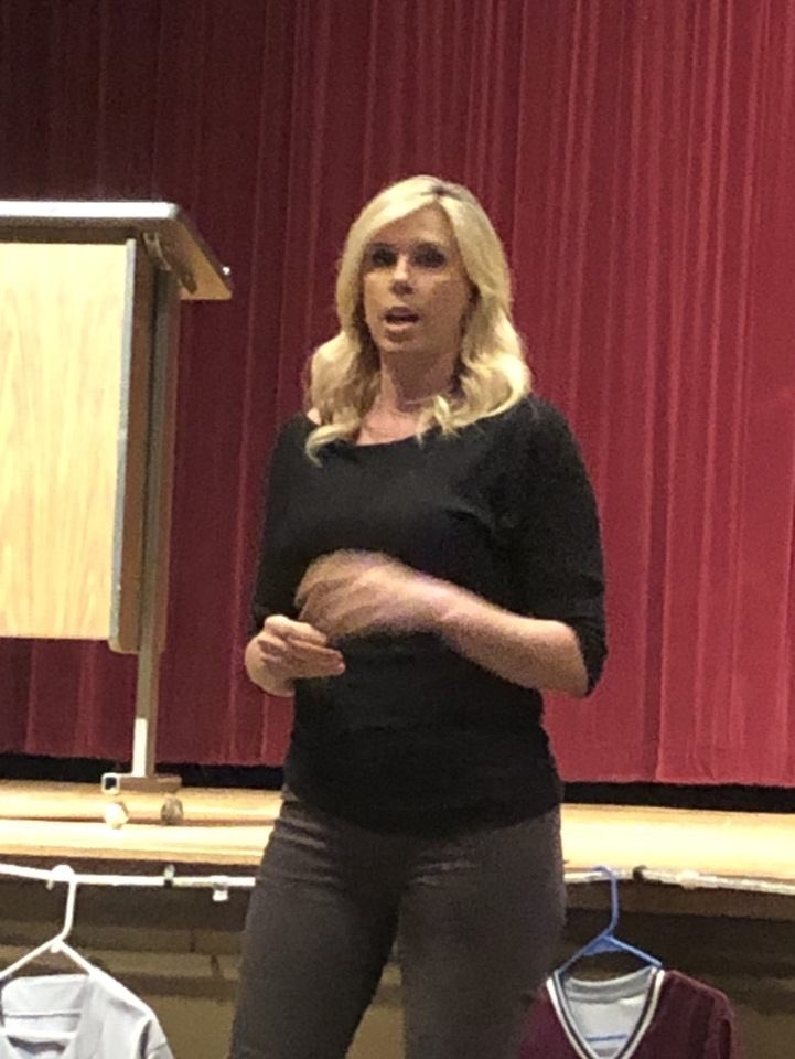 HHS_Baseball0's tweet photo. Huge thanks to NFL Referee, Sarah Thomas, for coming out to speak at our 1st pitch banquet! #TopperPride @HHS_Athletics0 https://t.co/lKPxxGr4qf