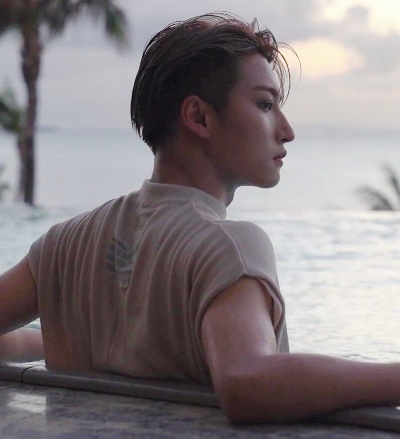 hongszone's tweet photo. the most handsome man in the world
No doubts
#ateez @ATEEZofficial #streamanswer https://t.co/cQ2hX0Wbyx