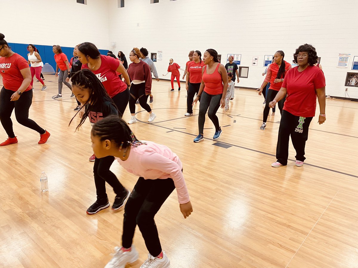 AKAPhiTauOmega's tweet image. Phi Tau Omega Pink goes Red event💞💚

Pink Goes Red for Heart Health, thank you to all of the program participants that attended!! 

#AKAPinkGoesRed #TargetII #AKA #PTO #ServiceToAllMankind
#BeHeartSmart
#Women’s Heart Health