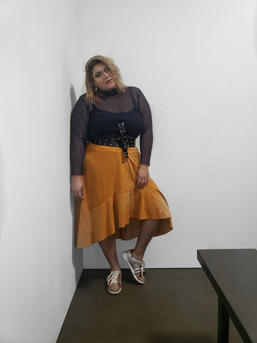 VivaLaCurvy's tweet photo. @nyfw looks so far. #plusfashion #plussizemode #NYFW2020 https://t.co/Cemv9KBR07