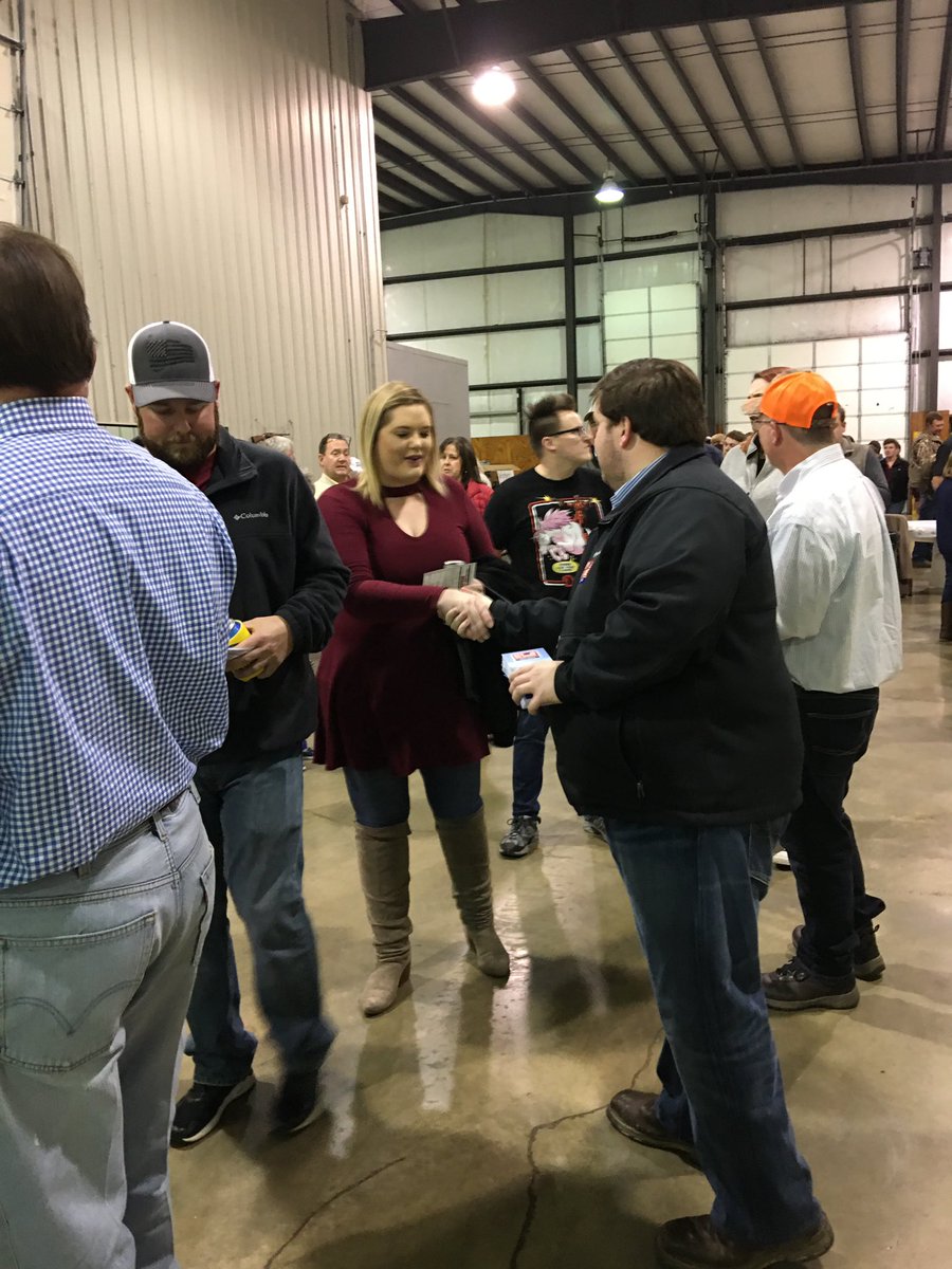 lbengilmore's tweet photo. Enjoyed visiting with everyone at the #McGeheeOysterSupper! I shook hands for 3hrs, but had a great time! #Arpx #Arleg #BenGilmoreforStateSenate #Senate26 #provenconservative https://t.co/mIwOEMxSw3