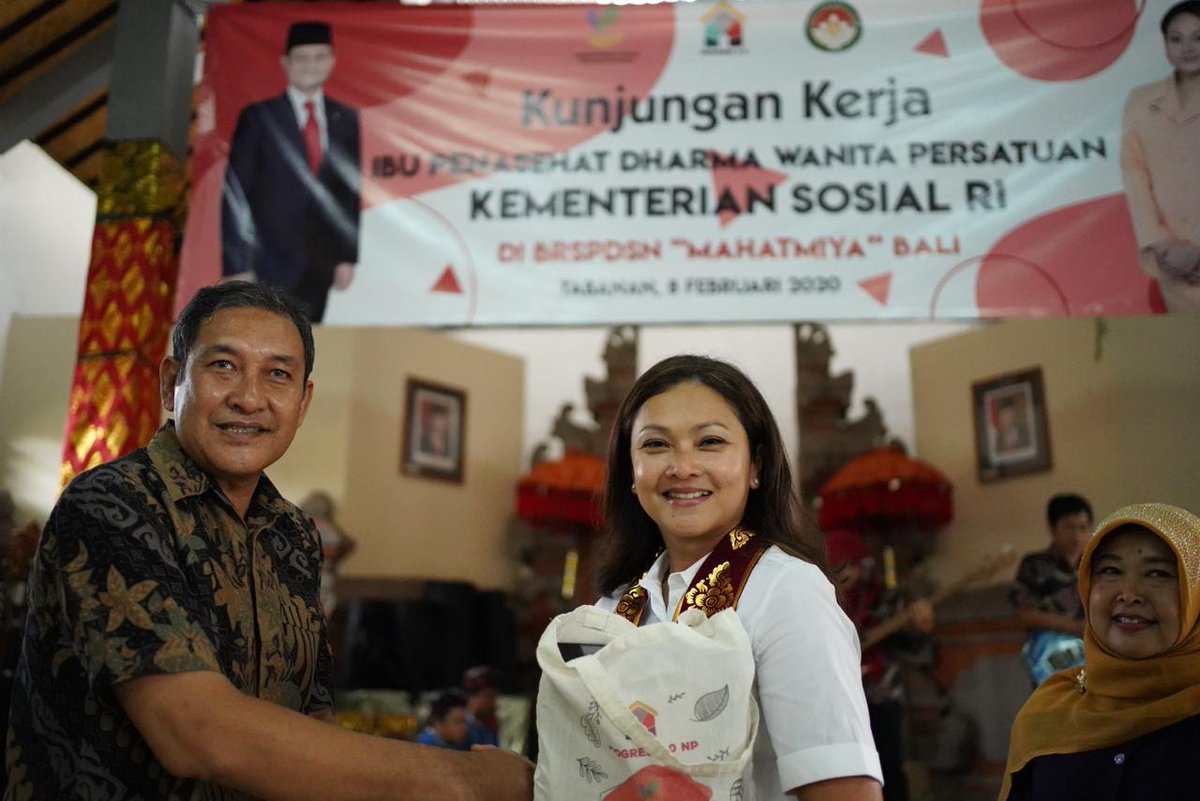 Official Tembalang tweet media