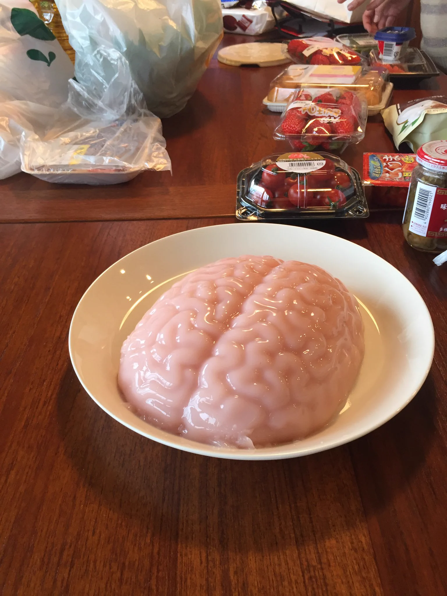 味は良くても見た目がイヤ？いちごオレで作った脳みそwww