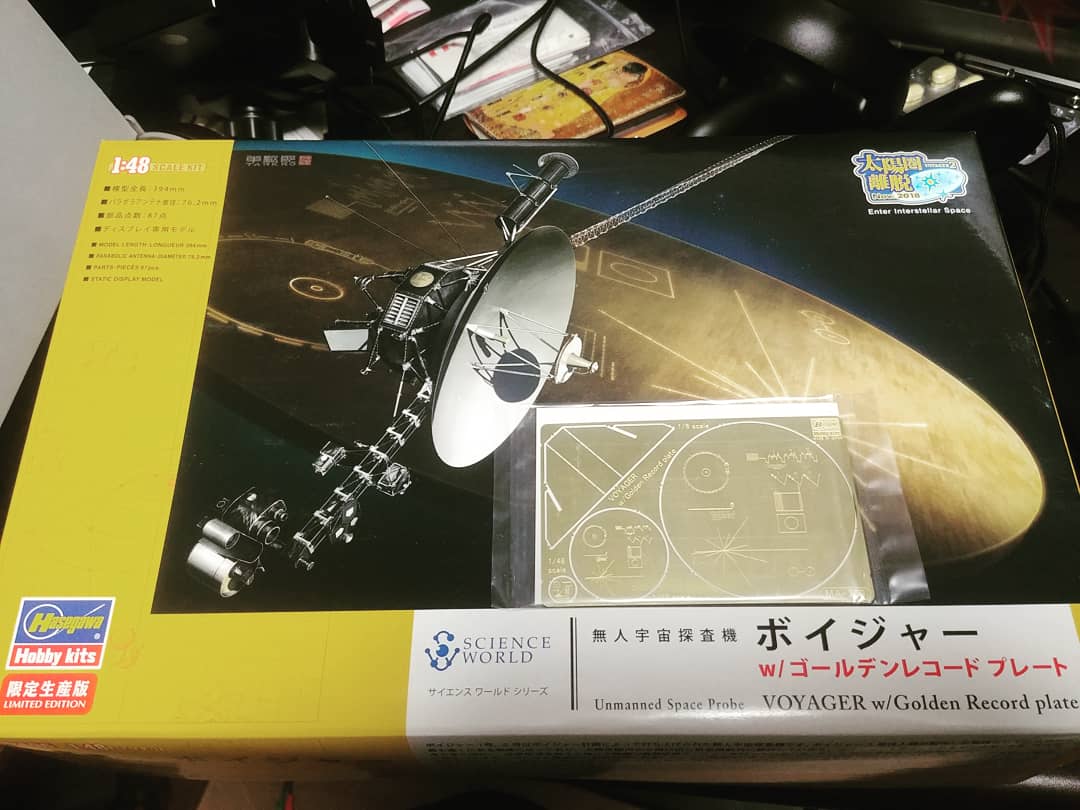 JIHAJIA's tweet image. 지금도 지구에서 멀어져 가고 있는 보이저
레코드판 포함 한정판이라길레 덥썩

#voyager #spaceprobe #spaceship #space #보이저