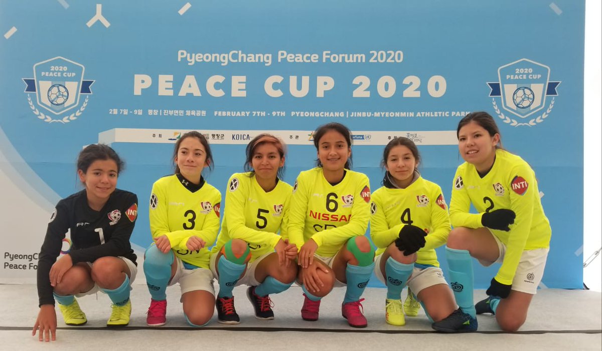 SirenasDelGol's tweet photo. NOTI #FutFemPy
PEACE CUP 2020 #Korea 🇰🇷
El equipo boliviano LAS SUPERPODEROSAS (único equipo femenino del torneo) jugo hoy sus dos primeros encuentros: el primero lo perdieron 5-6 y el otro lo ganaron 9-3. Muy loable desempeño, teniendo en cuenta que enfrentan a equipos mixtos https://t.co/5bDaeruqVd