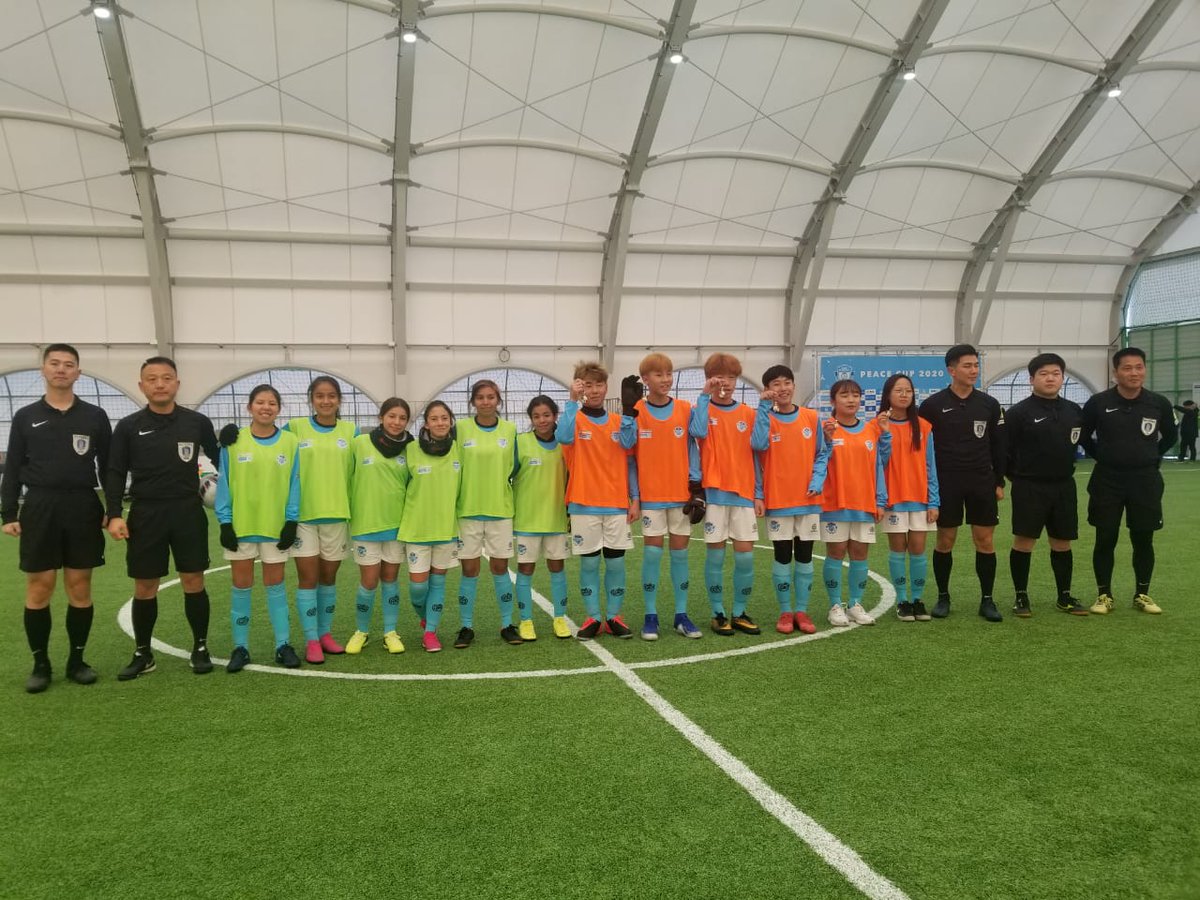SirenasDelGol's tweet photo. NOTI #FutFemPy
PEACE CUP 2020 #Korea 🇰🇷
El equipo boliviano LAS SUPERPODEROSAS (único equipo femenino del torneo) jugo hoy sus dos primeros encuentros: el primero lo perdieron 5-6 y el otro lo ganaron 9-3. Muy loable desempeño, teniendo en cuenta que enfrentan a equipos mixtos https://t.co/5bDaeruqVd