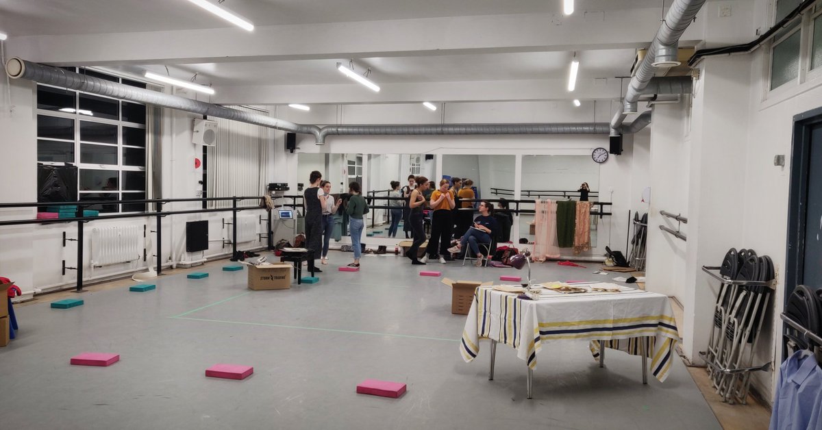 fancy_another's tweet photo. π₯ 3 days to go till we open! π₯
#ShapingDust β
11-15 Feb @cockpittheatre
https://t.co/iBRjJqnucp https://t.co/GVzLowPUzu