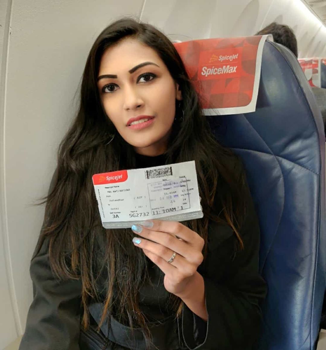 flyspicejet's tweet image. Thank you for lending your voice to the #SpiceDemocracy initiative, Aashna Malani. More importantly, thank you for doing your bit for Delhi and for India.
We&apos;re glad SpiceMax made your journey comfortable and fun!
