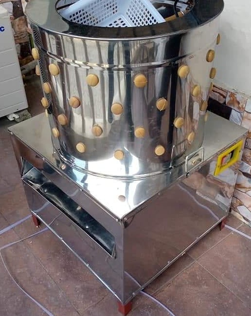 Beamburlah's tweet photo. Defeathering machine available at 150k (slightly negotiable).
Can process 2-3birds in 45 secs w abt 95% depilation rate.
Pls, help RT& tag som1 who needs ds π.
Nationwide delivery(charges apply)08061180628
#poultryequipment #broilerprocessing #Nigeriapatriot #farmersmarket https://t.co/I59RofU8mP