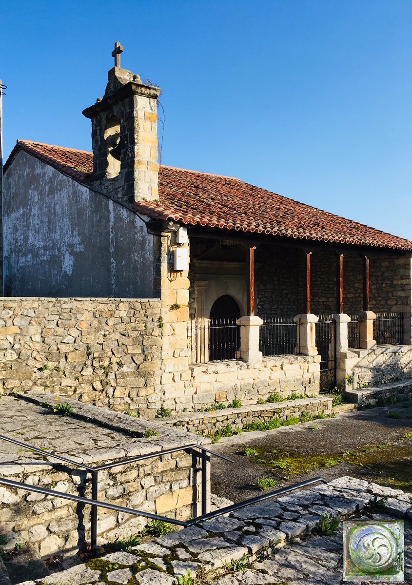 pormiCantabria's tweet photo. Capilla de la Virgen del Endrinal de Labarces, Valdáliga.
Construida durante el siglo XVI en mampostería y sillares en los esquinales y vanos con una sola tronera y campana, apreciándose en ella elementos góticos y románticos. #Labarces #Valdaliga #Cantabria https://t.co/NZ1PbEqGuc