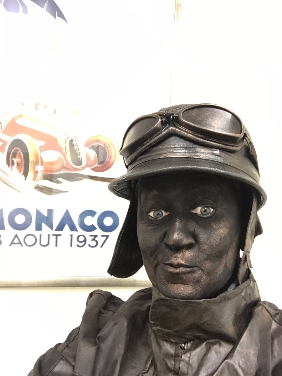 TheHumanStatue's tweet image. Ooooo, Bronze Racing Driver in Colchester today for the new @aplaninsurance