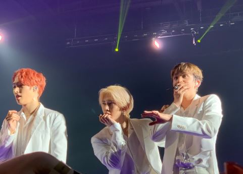 webdesign267's tweet image. ATEEZ 💚 (((Live Streaming)))🇰🇷 
at Olympic Park - Olympic Hall, Seoul🇰🇷 

LIVE STREAM 

▶LIVE ▶ is.gd/FfSPTY

▶ HD ▶ 

▶ MOBILE ▶ 

#ATEEZFellowshipInSeoul #ATEEZinSeoul #에이티즈인서울 #ATEEZ #에이티즈