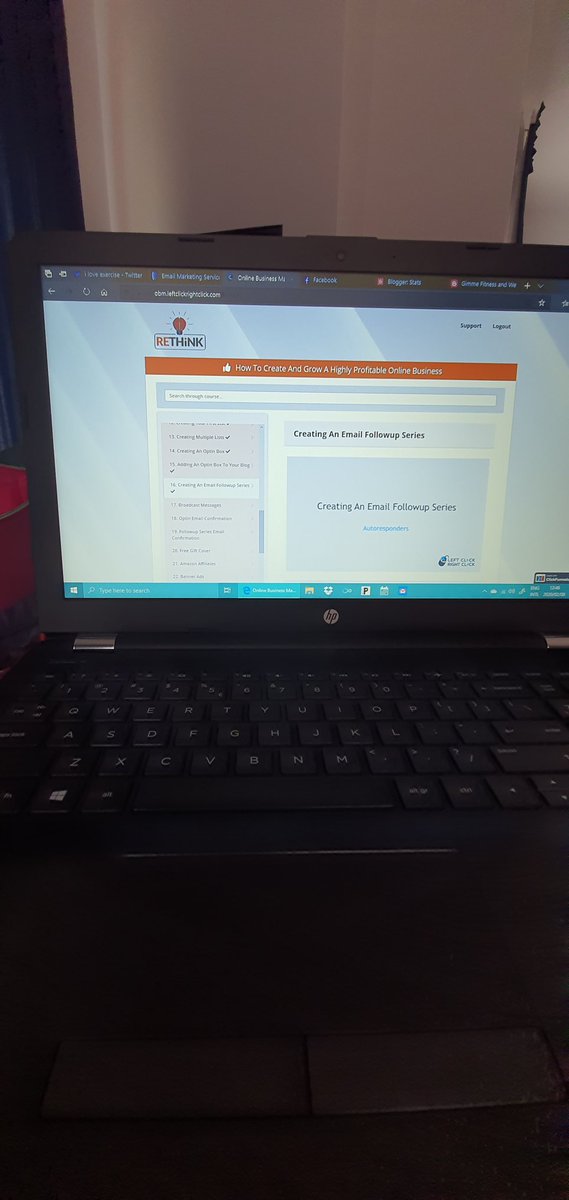 Busy with training with <a href="/PaulOMahony/">Paul O'Mahony I Author I Speaker I Entrepreneur 💡</a>  online #rethinksocialmedia.