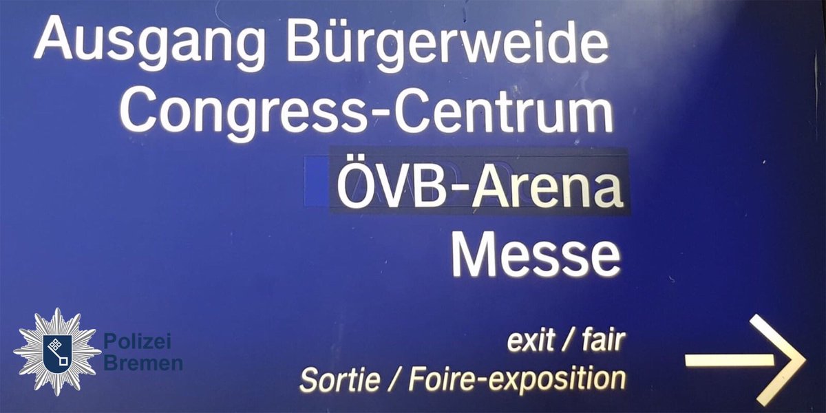 BremenPolizei's tweet photo. Juten Tach und Herzlich willkommen in #Bremen. 🙂 Für alle Fans von @fcunion: Am Ausgang Bürgerweide stehen #Shuttlebusse bereit, die Sie direkt zum #Stadion🏟 bringen.
// #SVWFCU #Polizei #Bremen https://t.co/7VcQfjpePh
