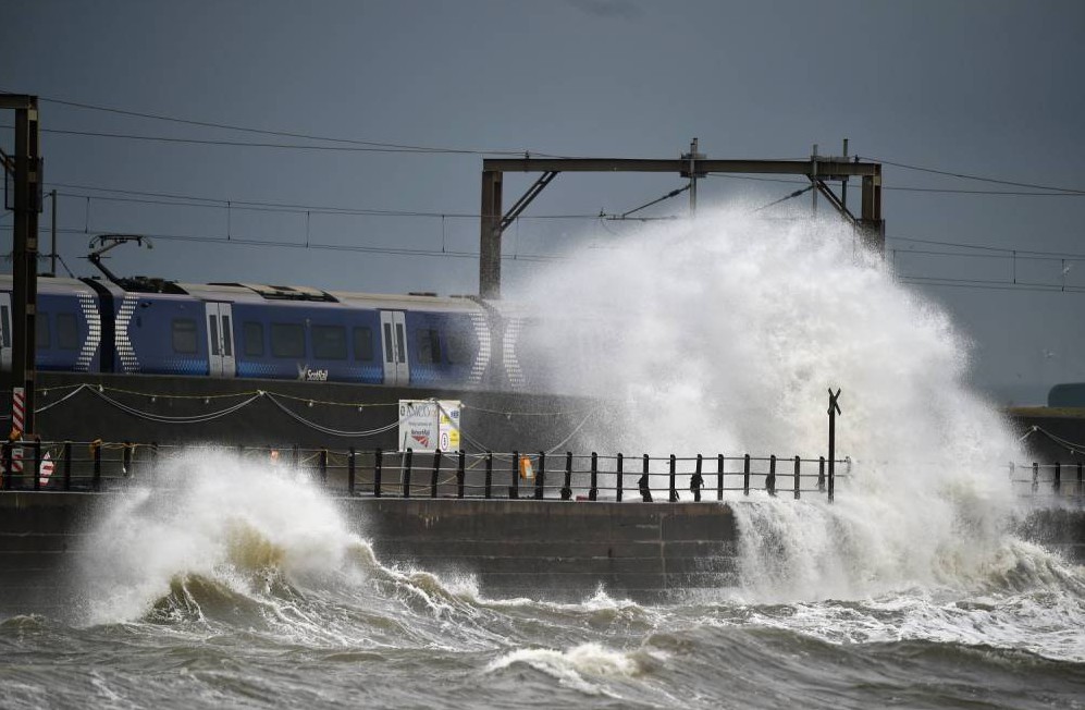 bmc875's tweet photo. Me first.  Ardrossan Harbour.  Saltcoats coastal railway line. https://t.co/OaS4TrL3JF