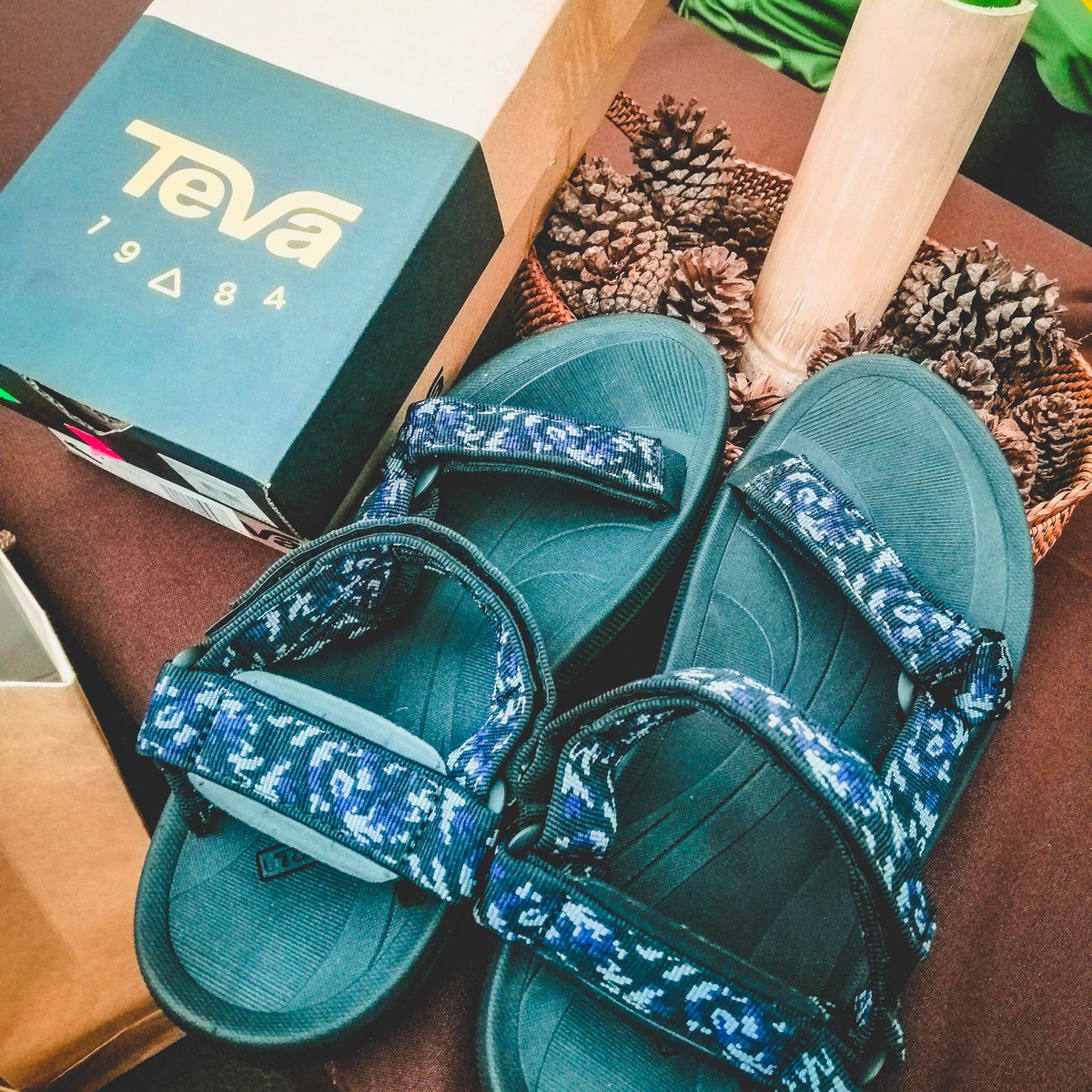 ferdzdecena's tweet photo. Awesome to welcome back @Teva in the Philippines with a meaningful hike and tree nurturing at @MasungiGeo.
Available at Toby's Sports nationwide.
#TevaxMasungi
#StrapIntoFreedom
#IronwulfEnroute https://t.co/gBeBw8Bz6m