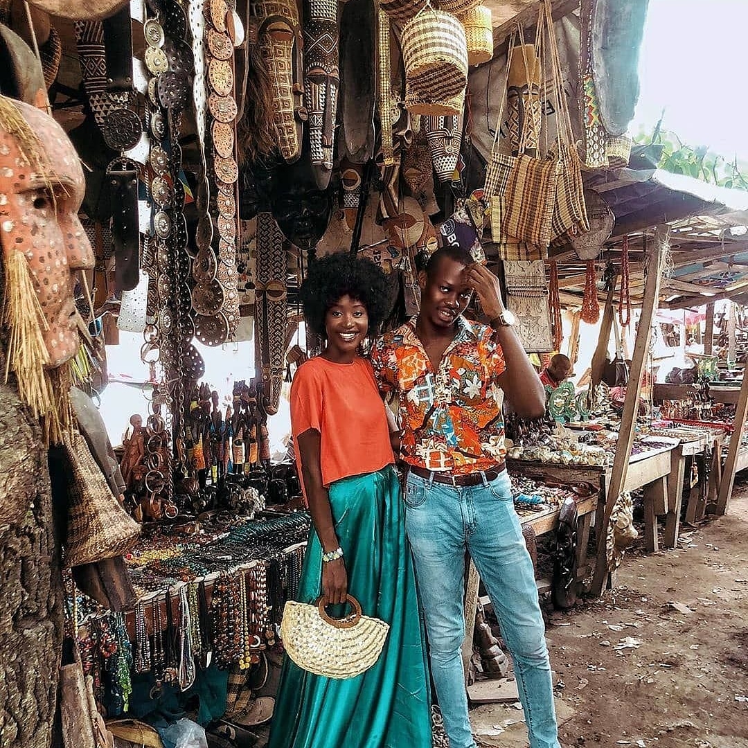 pfartcollective's tweet photo. Beauty is best enjoyed with friends
.
.
.
.
@fashizblack #notsopopkulture
#colourpurge #colourpurge02 #art #pepasoupfactory #artlovers #style #fashionphotography #creativecommunity #calledtocreate #creativelifehappylife  #madeinafrica #africanfashion #blackbeauty https://t.co/sHrNxpOi1A
