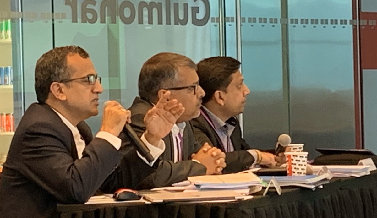 AratiPorwal's tweet photo. @CFASocietyIndia @ResearChallenge judges ask tough questions to test the depth of analysis presented by participants . https://t.co/sERgRTtzDh