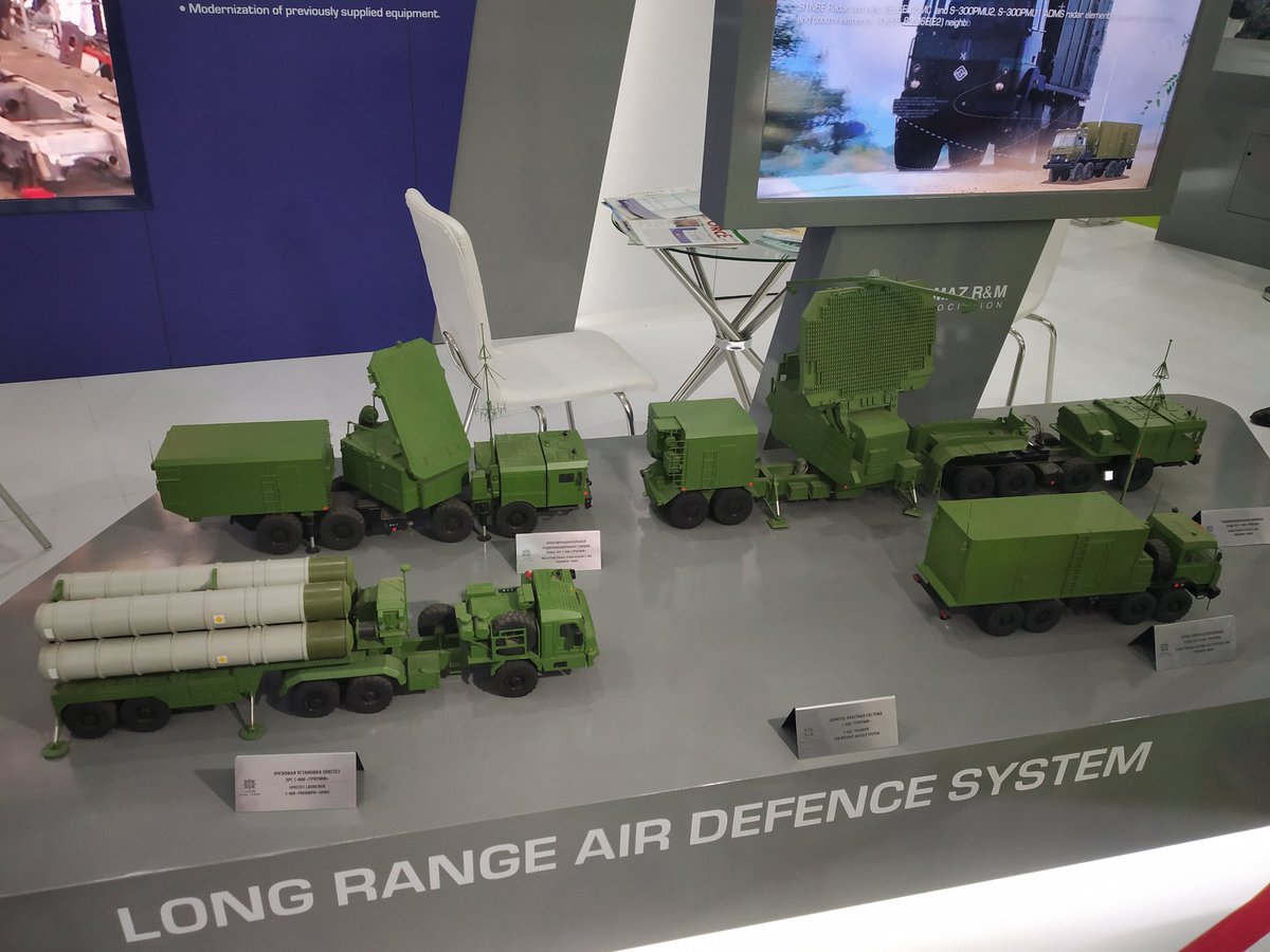 #DefExpo2020 
Russian #s400 missile system will still take about two yrs to come India but model was smartely put up in huge #Russia pavilion