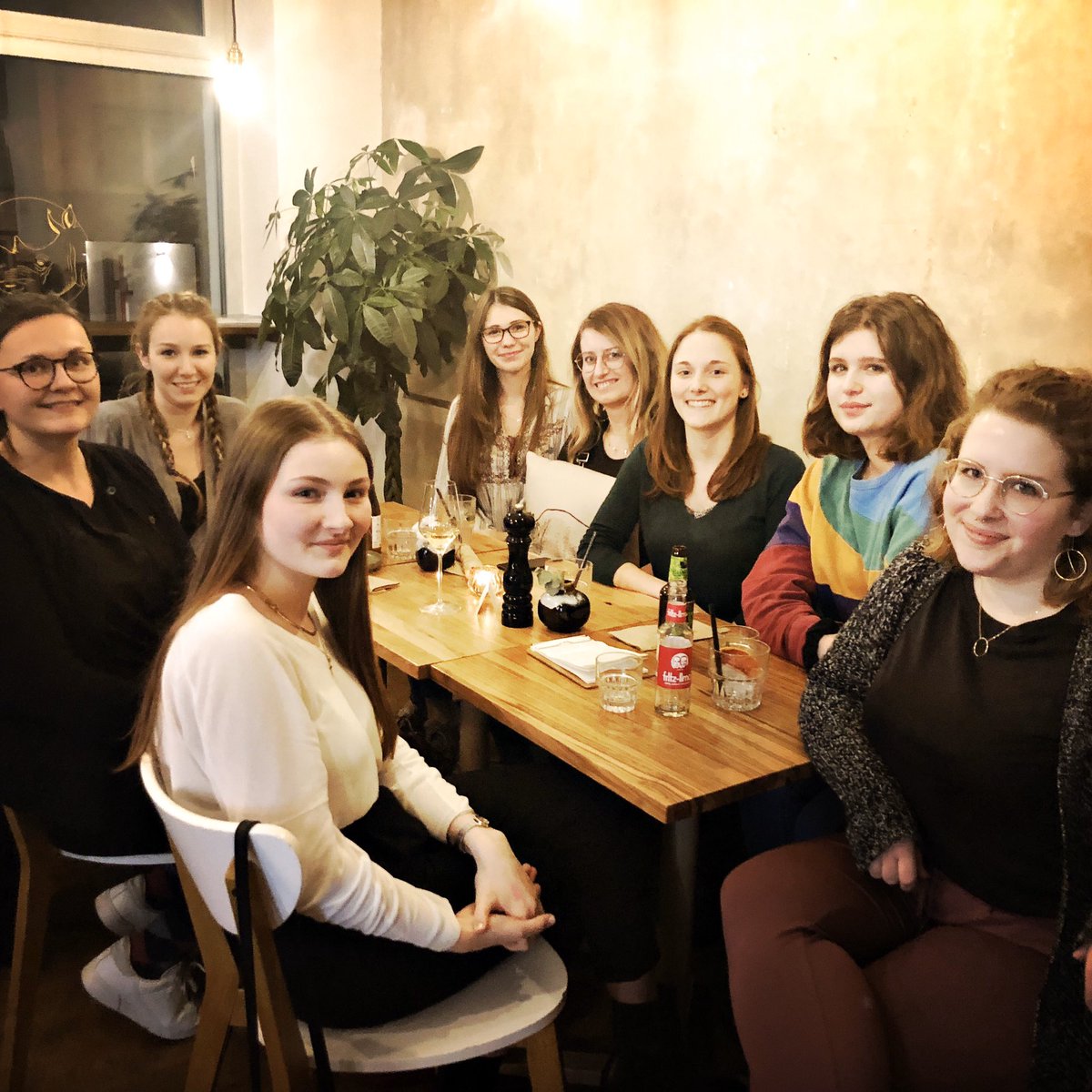 Gemeinsam sind wir <a href="/frldiehl/">Frl. Diehl</a> #BestesTeam #HandmadeinGermany #Manufaktur #Karamell