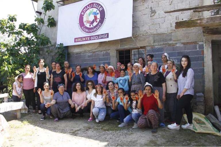 💬 <a href="/kinaliellerim/">Kınalı Eller Kadın Hareketi</a>: Okumuş her kadının bu cumhuriyete bir borcu var mill.yt/yjk6v