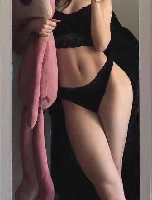 SMHOT4's tweet photo. #女王 #女S #男M #舔狗 #榨精 #贱畜牲 #女性崇拜 #舔脚 #网调 #吸金 #压榨 #sub #舔鞋 #舔脚 #舔胸 #美腿 #翘臀 #臭脚 #文爱 #视频 #语音 #贱狗 #畜生 #女主人 #Pegging 转发置顶Twitter+关注我 https://t.co/Dvi4Hntty9