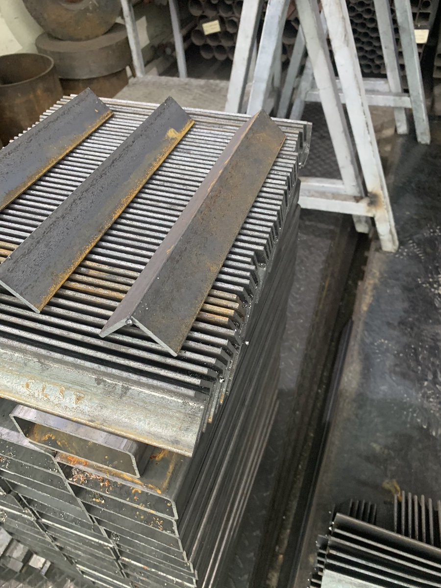 ccsanmetalurji's tweet photo. CCSAN
#ccsan #demir #çelik #mil #paslanmaz #metal #bakır
#sarı #ürün #hizmet
#köşebent #kare #lama #sıcakçekme
#sanayi #imalat #işdünyası
#ticaret #pazarlama #satış #kesim #dövmeçelik #indirim #profil #sac #levha #boru #çelikboru #talaşlıimalat https://t.co/jliKW7Jldk
