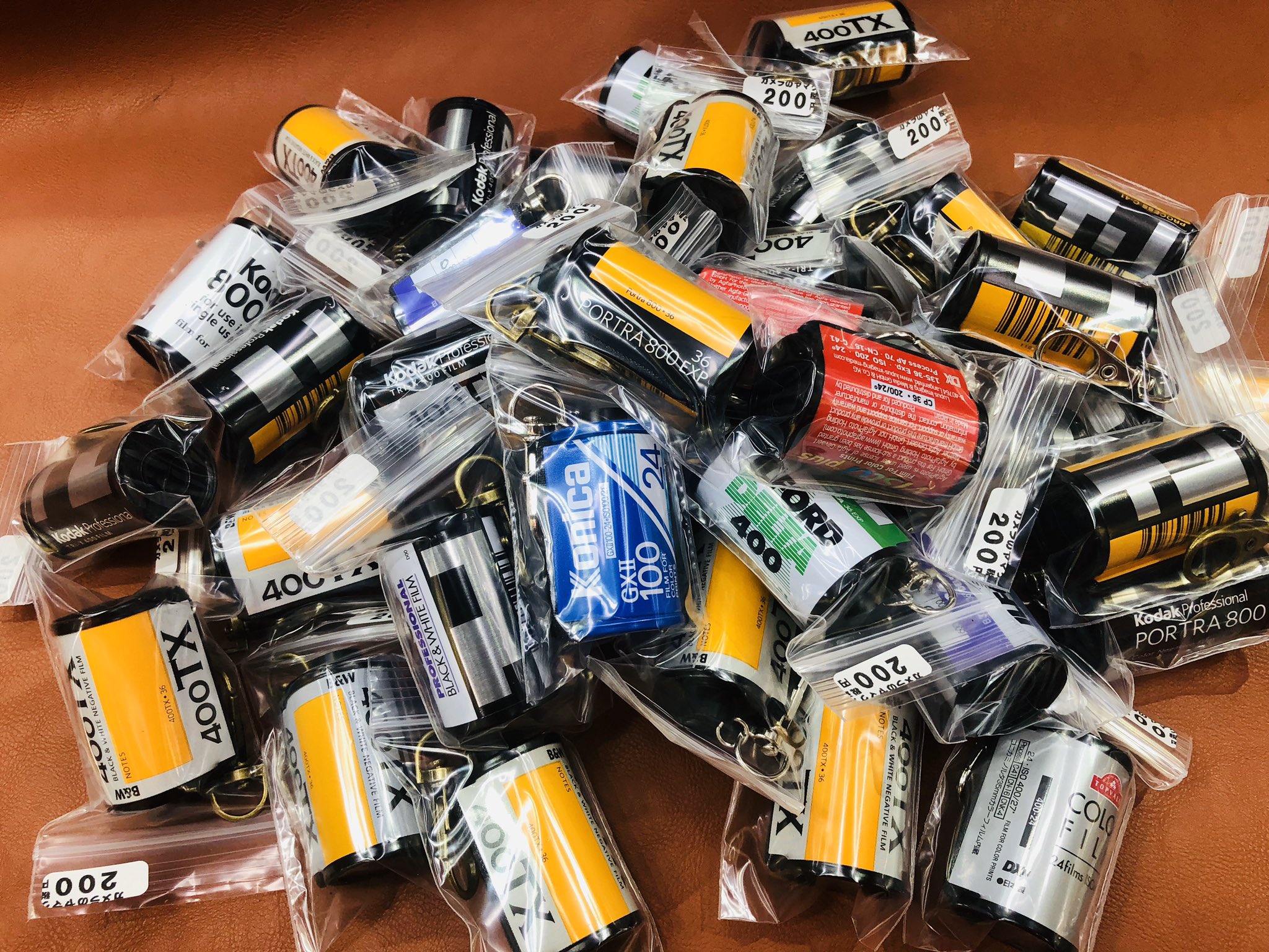 カメラのヤマゲン T Co Xgm3u29gng フィルムキーホルダー 絶版 フィルムパトローネ Cpプラス フィルムカメラはじめます パシフィコ横浜 中古カメラフェア 中古カメラ市 クラシックカメラ博 堺市 堺東 南海高野線 T Co