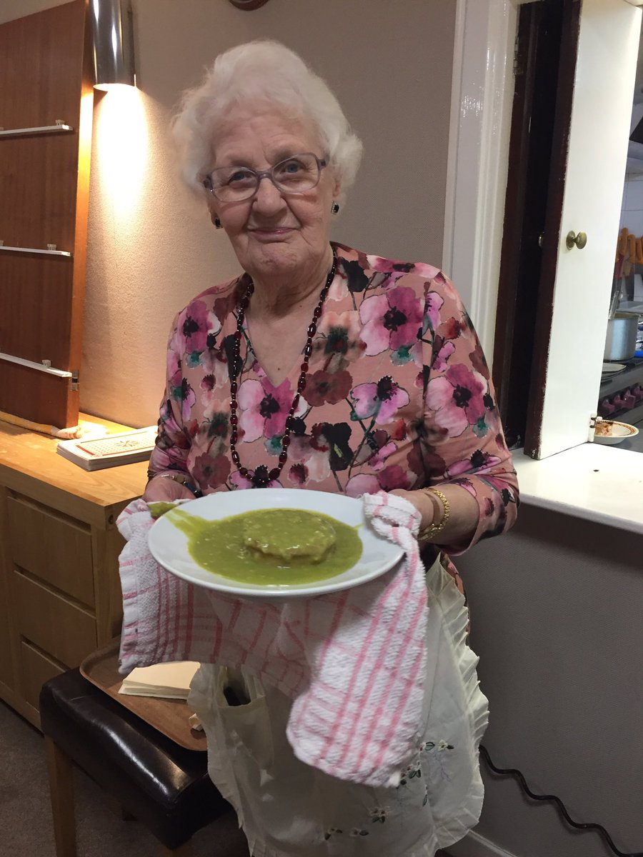 Residents pie &amp; pea supper#Quiz#playyourcardsright#💷tobewon!