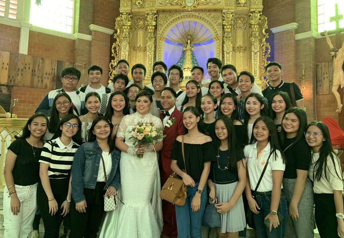 StJamesss1920's tweet photo. Best wishes to Mr. and Mrs. Reyes 🤍🖤 https://t.co/EzcPLTn2ar