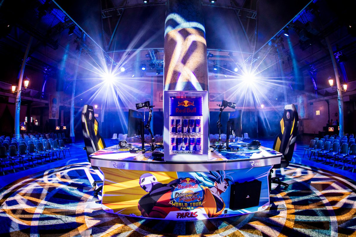 Vexanie's tweet photo. We are live with some spicy LCQ matches 🔥
(also can we talk about how sick this venue is?? 😍)
#DBFZWT
https://t.co/qepADfU7Fw https://t.co/gS3u81FPDO