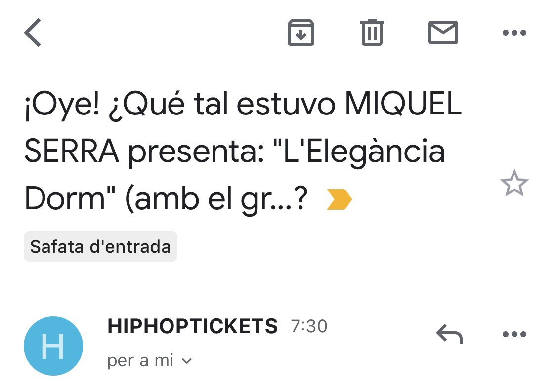 JoanRoigAbraham's tweet photo. Sa veritat que es concert molt bé, però hi segueix havent una part important de públic de Can Lliro que se passa tot es concert xerrant. Respectau a s’artista, i en especial a en MS. #miquelserra #canlliro #jorra https://t.co/g4Enkvuy1v